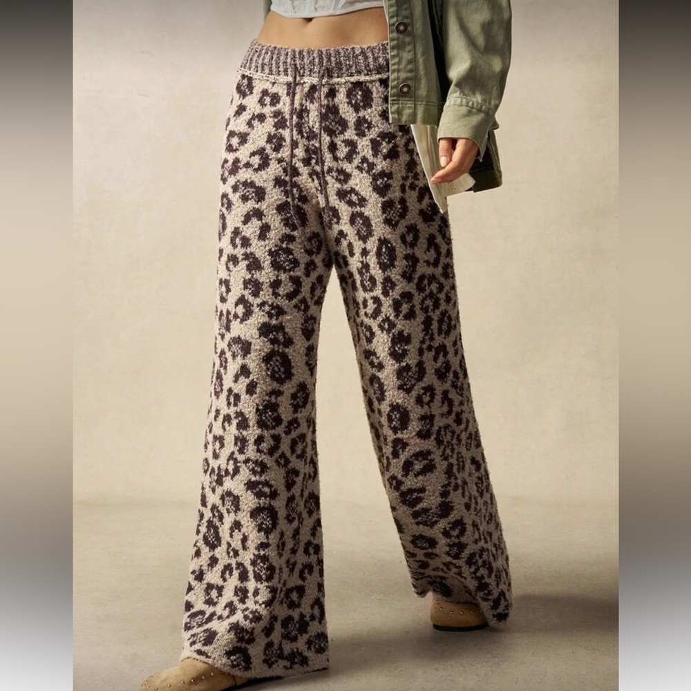 Luxe Leopard Print Wide-Leg Knit Pants